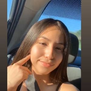 Meet your Posher, Fatima